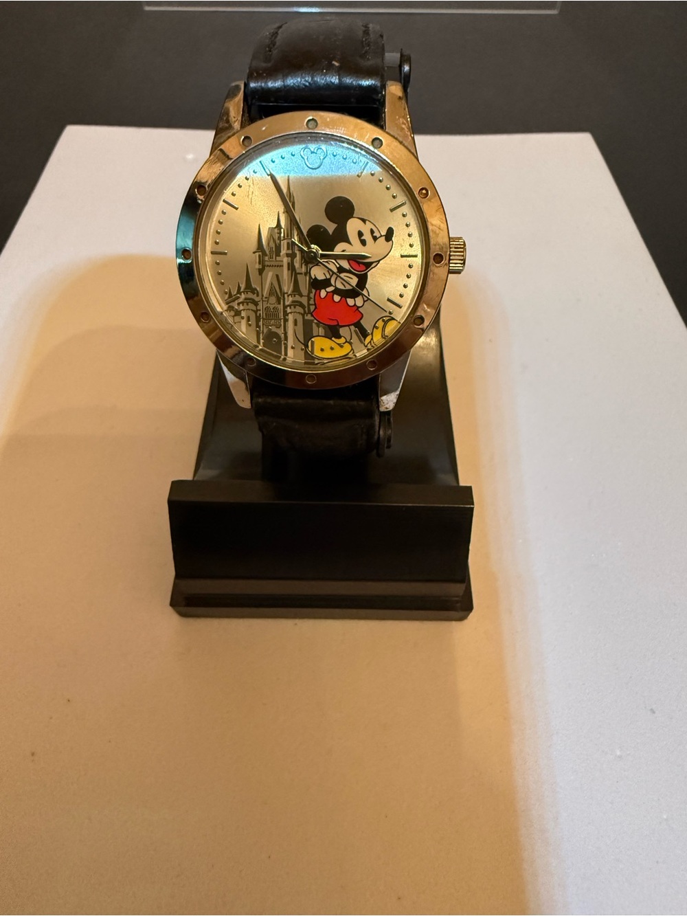 Walt Disney World Limited Release Mickey Mouse Watch(as is) new battery